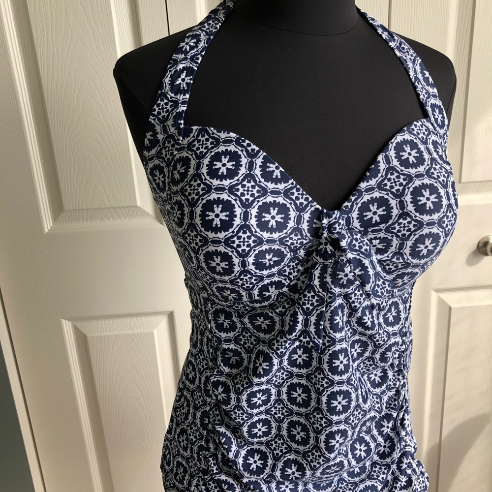 NWT Merona brand halter tie swim top